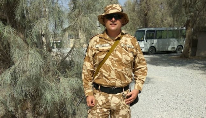 Eroul român, mort din Afganistan, a fost adus în țară - madalin-1505727047.jpg