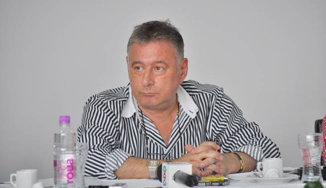 Doi parlamentari de Constanța și-au angajat rudele la cabinetele parlamentare - madalinvoicu-1444840367.jpg