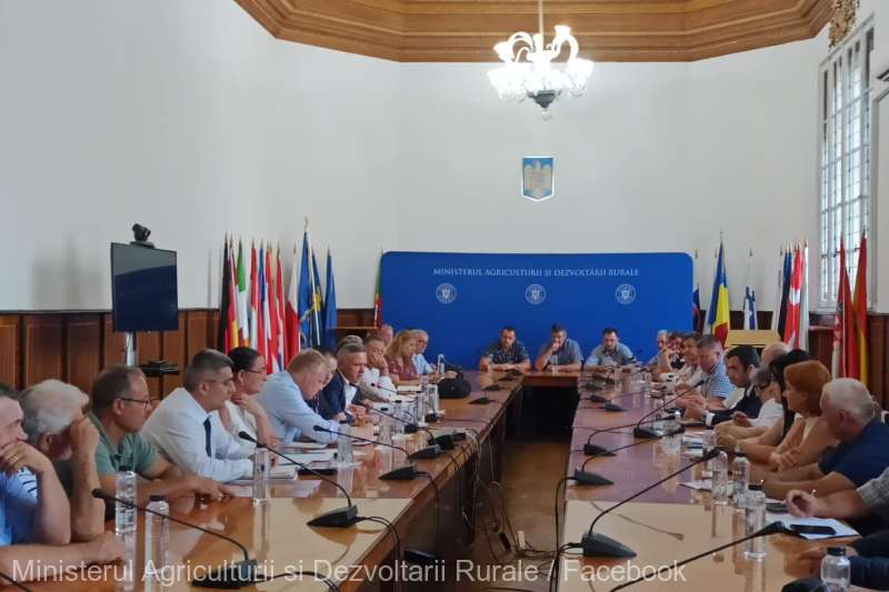 Pentru a stopa pesta se cere oprirea mişcării oilor și caprelor pentru trei săptămâni