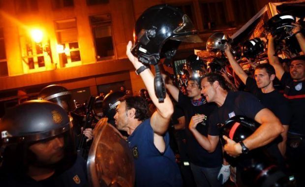 Ciocniri  între manifestanți  și polițiști la Madrid - madrid-1352929405.jpg