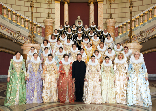 Corul Madrigal a venit cu colindul la Constanța - madrigal1-1355326848.jpg