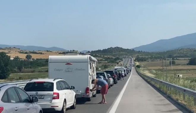 MAE îi sfătuieşte pe români ce să facă să nu stea la cozi la intrarea în Grecia - mae-1623576343.jpg