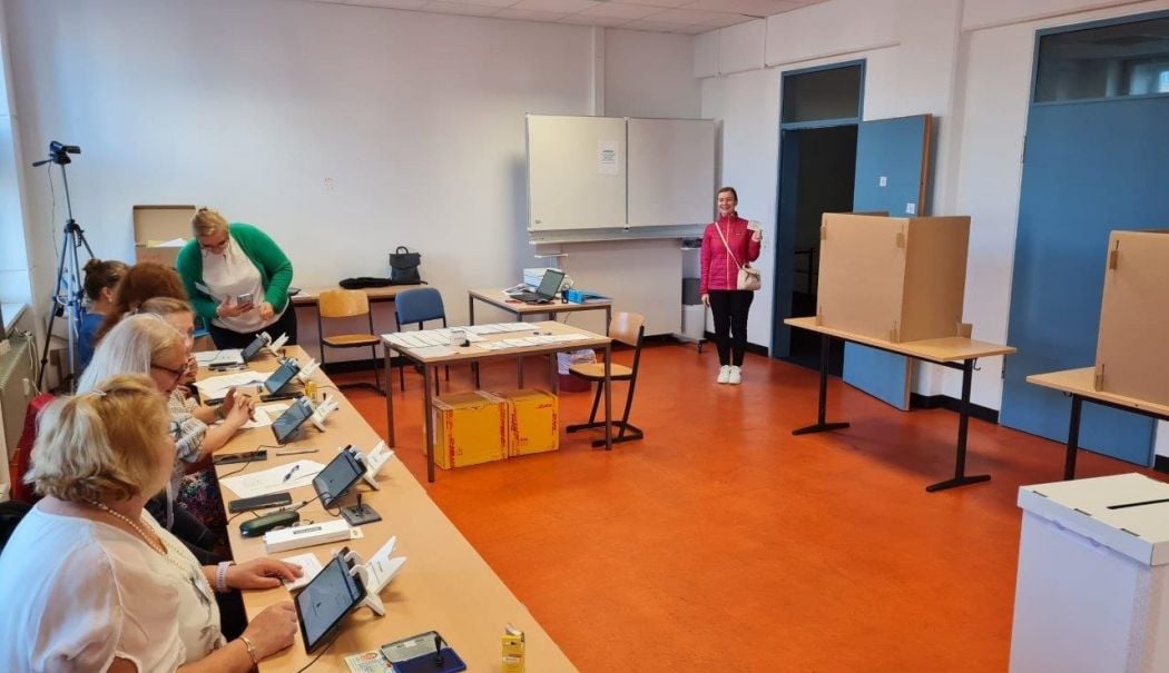 Europarlamentare 2024 - S-au deschis şi ultimele secţii de votare organizate în străinătate