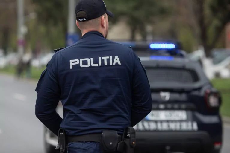 Lumea interlopă, pusă pe jar. Membru al Grupării Sportivii, percheziționat după ce ar fi violat o fată de 14 ani - mafiot-sportivii-1736773235.jpg
