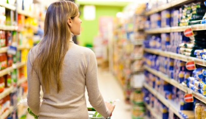 Micii comercianți propun închiderea hipermarketurilor în weekend, pentru a fi ajutate magazinele tradiționale