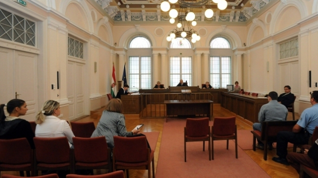 Cererea de anulare a pedepsei lui Adrian Năstase, judecată pe 1 octombrie - magistrati68121100-1340631164.jpg