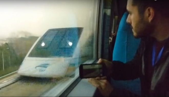Momentul în care două trenuri MAGLEV se intersectează la 700 km/h: Video incredibil! - maglev46109200-1527923143.jpg