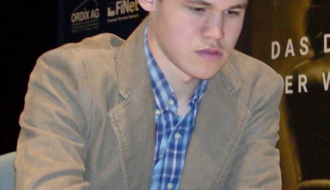 Povestea incredibilă a geniului Carlsen - magnus-1346333700.jpg