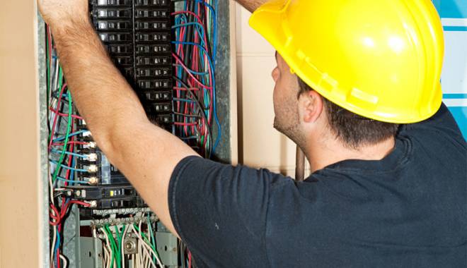 Mai multe cartiere din Constanța, fără curent electric, astăzi - maimultecartierecurent-1416930788.jpg