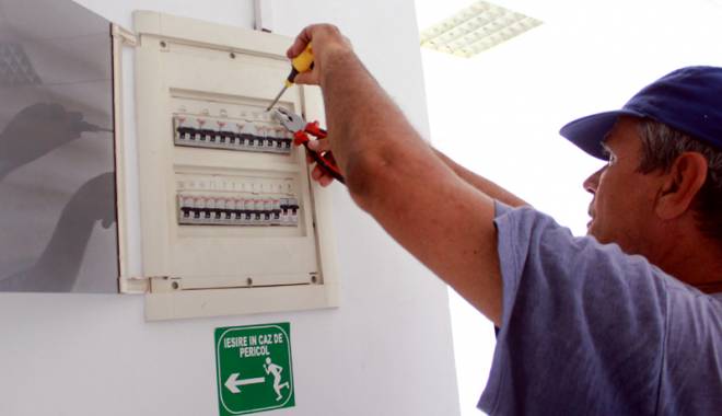 Mai multe localități din județ, fără curent electric - maimultelocalitati-1436706910.jpg