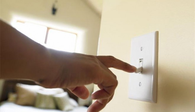 Mai multe străzi din Constanța, fără curent electric, astăzi - maimultestrazicurent-1413310798.jpg