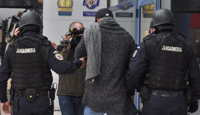 Scandal de proporții!  Trafic de migranți, sub ochii polițiștilor - maiscandalmigranti-1523383882.jpg