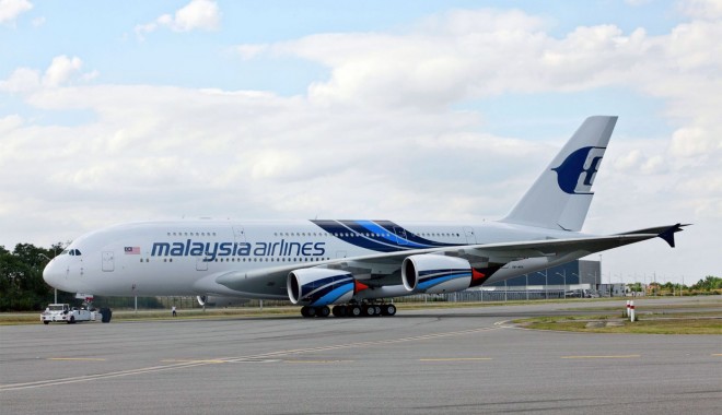 Dispariția avionului aparținând companiei Malaysia Airline rămâne un mister. Numeroase semne de întrebare privind persoane de la bord - malaysiaairlinesa380onramp-1394453092.jpg