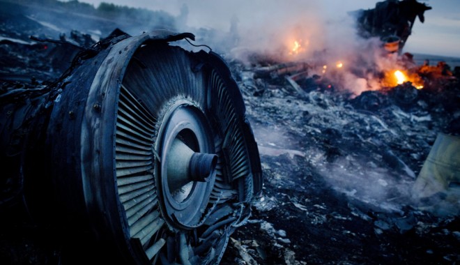 Zborul MH17: Familiile victimelor din Germania vor să atace Ucraina în instanță - malaysiaairlinesamsterdamukraine-1411303583.jpg