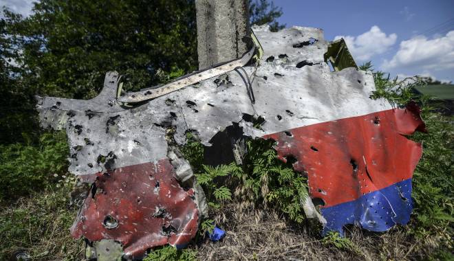 Parchetul olandez: Ce s-a întâmplat de fapt cu zborul MH17 - malaysiaairlinesukrainecrash8-1425542733.jpg