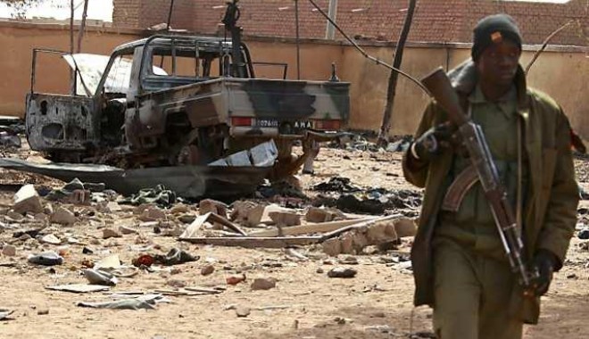 Mali / Doi jurnaliști francezi răpiți la Kidal au fost găsiți morți - mali-1383468268.jpg
