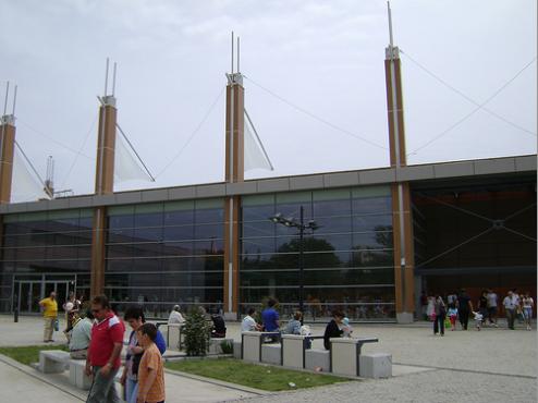 Se fac angajări în magazinele de fashion. VEZI joburi la Takko, Zara și C&A - mall-1313485622.jpg