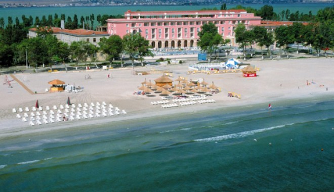 Unde e mai ieftin la mare la 5 stele - la noi sau la bulgari - mamaia-1310896741.jpg