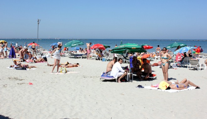 Mamaia se umple cu turiști, de Rusalii - mamaiaseumplecuturistirusalii3-1401817121.jpg