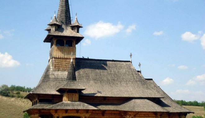 Două surori se vor călugări duminică,  la Mănăstirea Crucea - manastireacrucea-1375375302.jpg