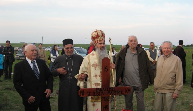IPS va oficia la Mănăstirea de la Poarta Albă - manastirepoartaalba-1369822831.jpg