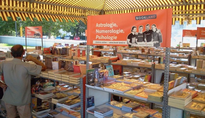 Mandolinata va concerta în Caravana BookLand - mandolinata-1373622646.jpg