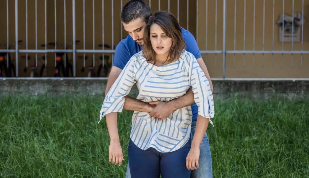 Manevra Heimlich nu se folosește dacă o persoană poate respira sau tuși normal - manevra-1736430241.jpeg