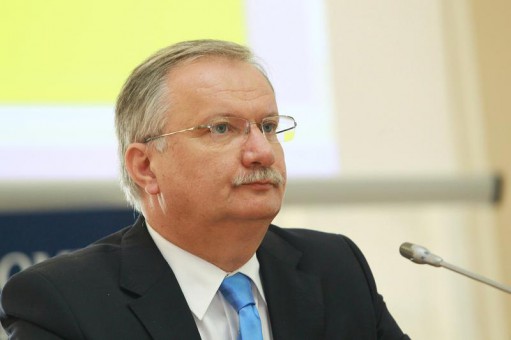 Ioan Mang, ministrul Educație, și-a dat demisia - mang-1337093614.jpg
