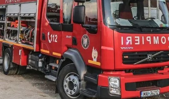 Incendiu la un bloc din Mangalia, provocat de un scuter electric - mang-incendiu-1774935890.webp