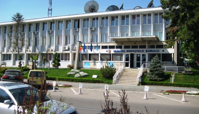 Primăria Mangalia  începe distribuirea pachetelor cu alimente - mangalia-1371781438.jpg