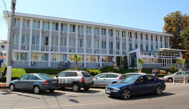Se dărâmă garajele? Parcările de reședință, în dezbatere publică, la Mangalia - mangalia-1518364553.jpg