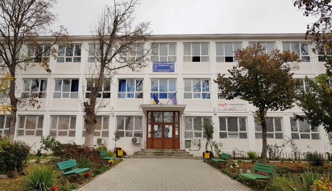 Primăria cumpără lămpi UV pentru unitățile de învățământ din Mangalia - mangaliacolegiuleconomicmangalia-1599846174.jpg