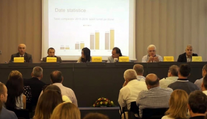 Administrația locală din Mangalia, discuții cu agenții economici din stațiuni - mangaliaprimarintalnireagentieco-1474202522.jpg