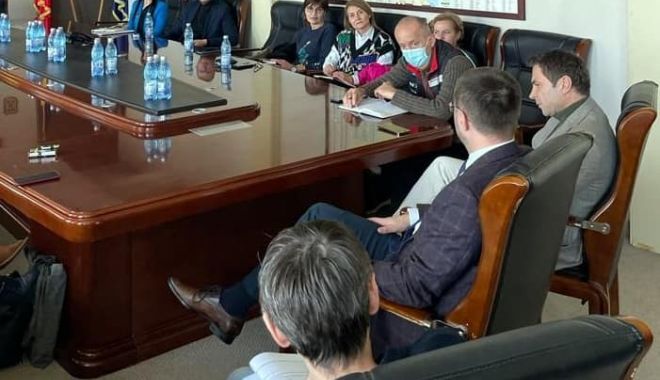 Preocupări în atragerea de fonduri pentru achiziţionarea de echipamente în şcolile din Mangalia - mangaliascoli-1673981406.jpg