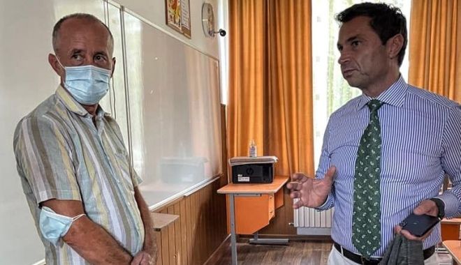 Edilul municipiului Mangalia, Cristian Radu, a inspectat patru unităţi de învăţământ din oraş - mangaliascoli2-1630951167.jpg