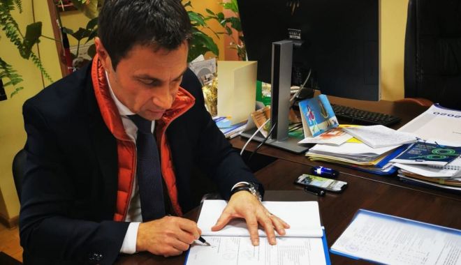Primăria Mangalia, proiect pentru un transport public cu autobuze electrice - mangaliasemnarecontractpmud-1580244132.jpg