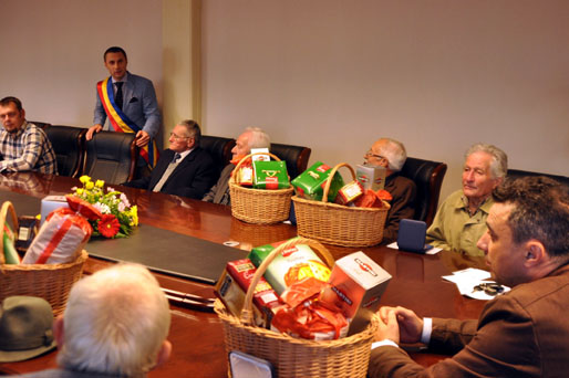 Veteranii de război ai Mangaliei, omagiați de autoritățile locale - mangaliaveteraniderazboi-1382454310.jpg