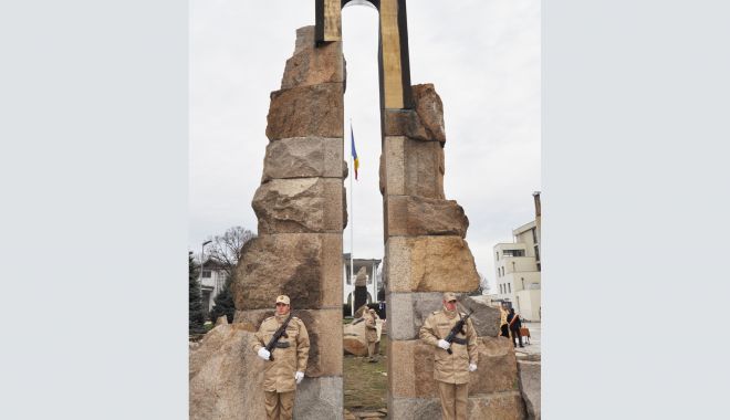 Ziua Națională a României, sărbătorită cu onoruri militare, la Mangalia - mangaliaziuanationala-1669660214.jpg