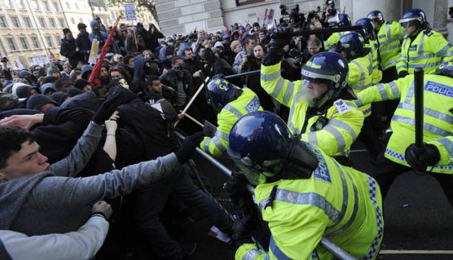Manifestații la Londra împotriva politicii de austeritate - manifest-1434835625.jpg