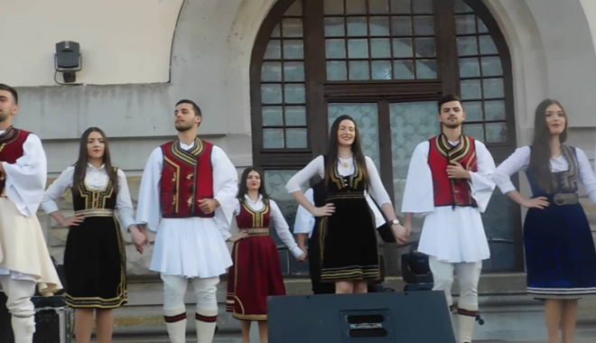 Armânii nu vor să-și piardă valoriile - manifestariarmani-1504109576.jpg
