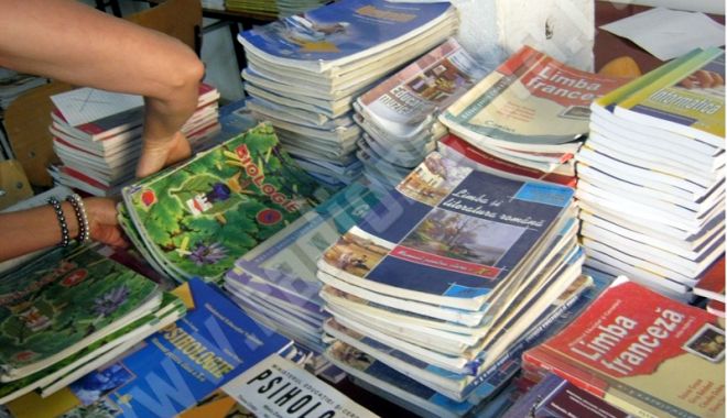 Un nou termen pentru depunerea proiectelor de manuale școlare - manuale-1525614724.jpg