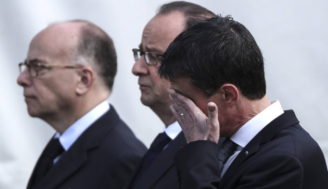 Fostul premier al Franței, Manuel Valls, lovit în față de un tânăr de 18 ani - manuelvallslovitinfata-1484747794.jpg
