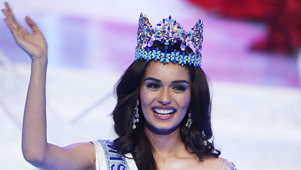 FOTO / O studentă la medicină, din India, a câștigat titlul Miss Univers - manushichhillarmissuniverse2017a-1511092383.jpg