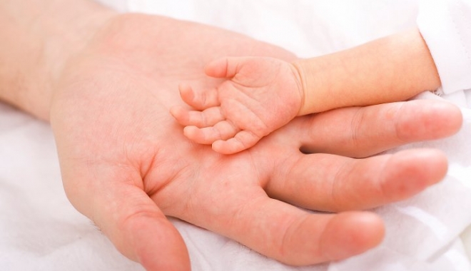 SOARTĂ CUMPLITĂ PENTRU O MĂMICĂ. A MURIT DE CANCER LA ȘASE LUNI DUPĂ NAȘTERE - manute-1491455970.jpg