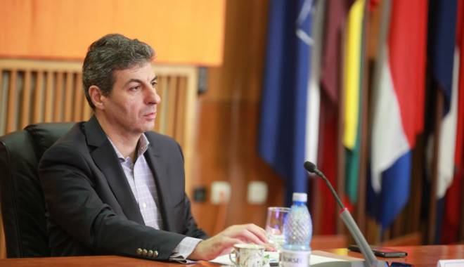 Ministrul Apărării, în vizită la Unitatea  de Integrare  a Forțelor NATO - mapn-1457114381.jpg