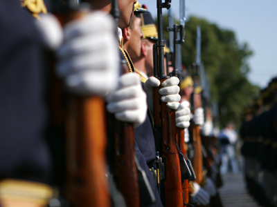 MApN-ul caută furnizori pentru militarii săi - mapnbuget-1345201988.jpg