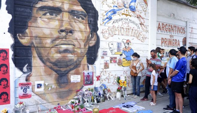 Trupul neînsufleţit al lui Diego Maradona, depus la Palatul prezidenţial din Buenos Aires - maradona-1606375921.jpg