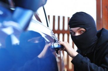 Hoț din mașini prins în flagrant - marcileautopreferatealehotilorcu-1348696386.jpg