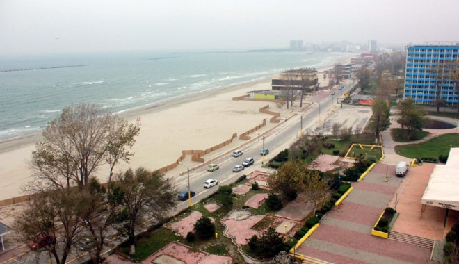 Marea Neagră renaște. Încep  să se refacă stocurile de pești  și scade poluarea - mareaneagra-1383240392.jpg