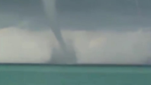 Tornade la Marea Neagră - mareaneagra59930100-1344694412.jpg